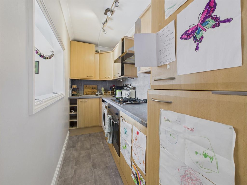 Property photo 3 of 6 Kitchen New.Jpg