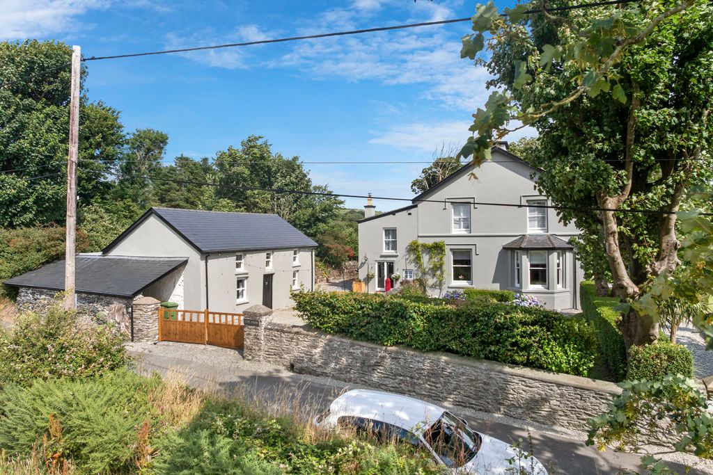 Property photo 3 of 53 Uplands