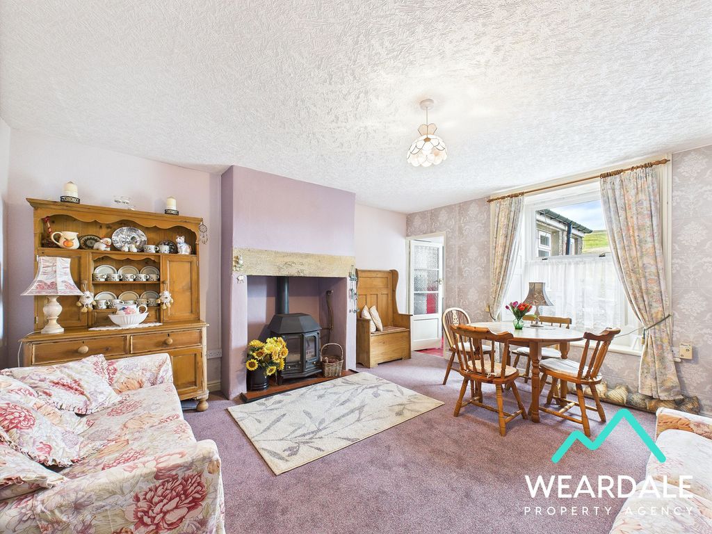 Property photo 2 of 31
