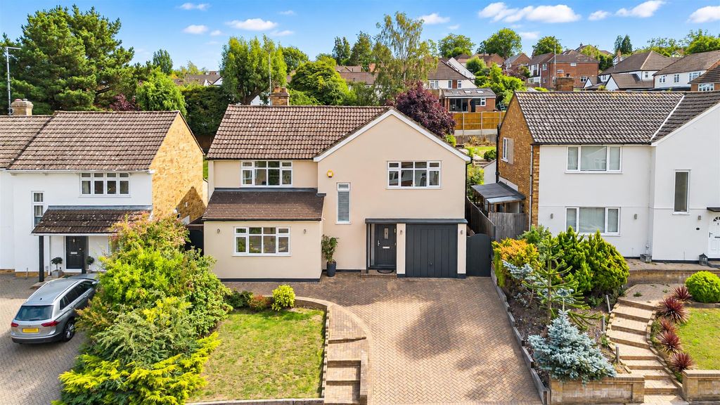 Property photo 1 of 31 11