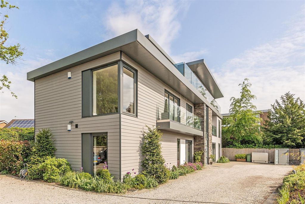 Property photo 1 of 17 3 Blythwood-26_Lo.Jpg