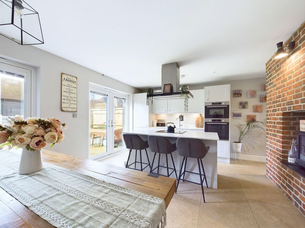 Property photo 3 of 21 4897-Hr-3