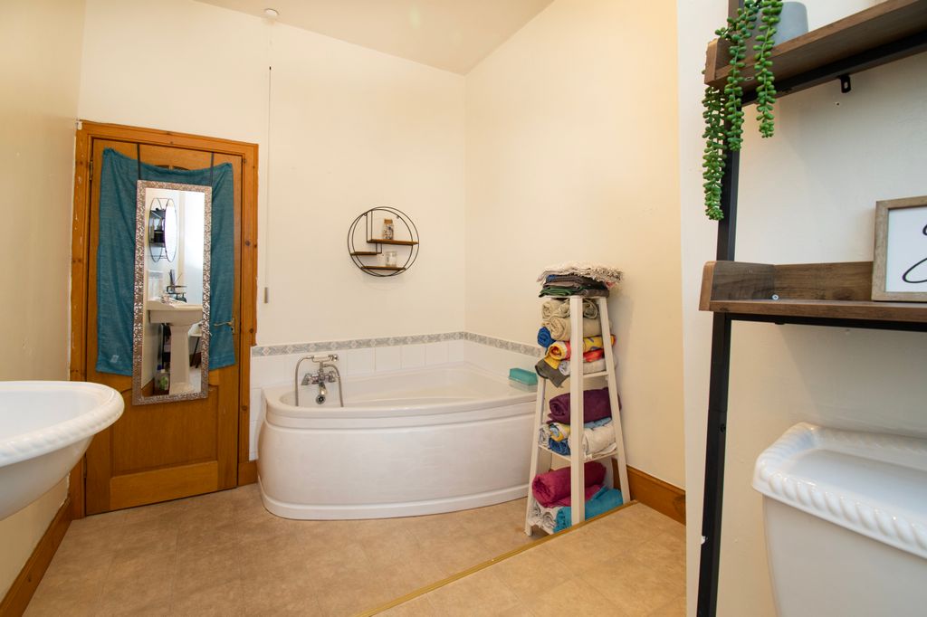 Additional image 8 of 3 bed flat for saleSouthesk Street, Brechin DD9