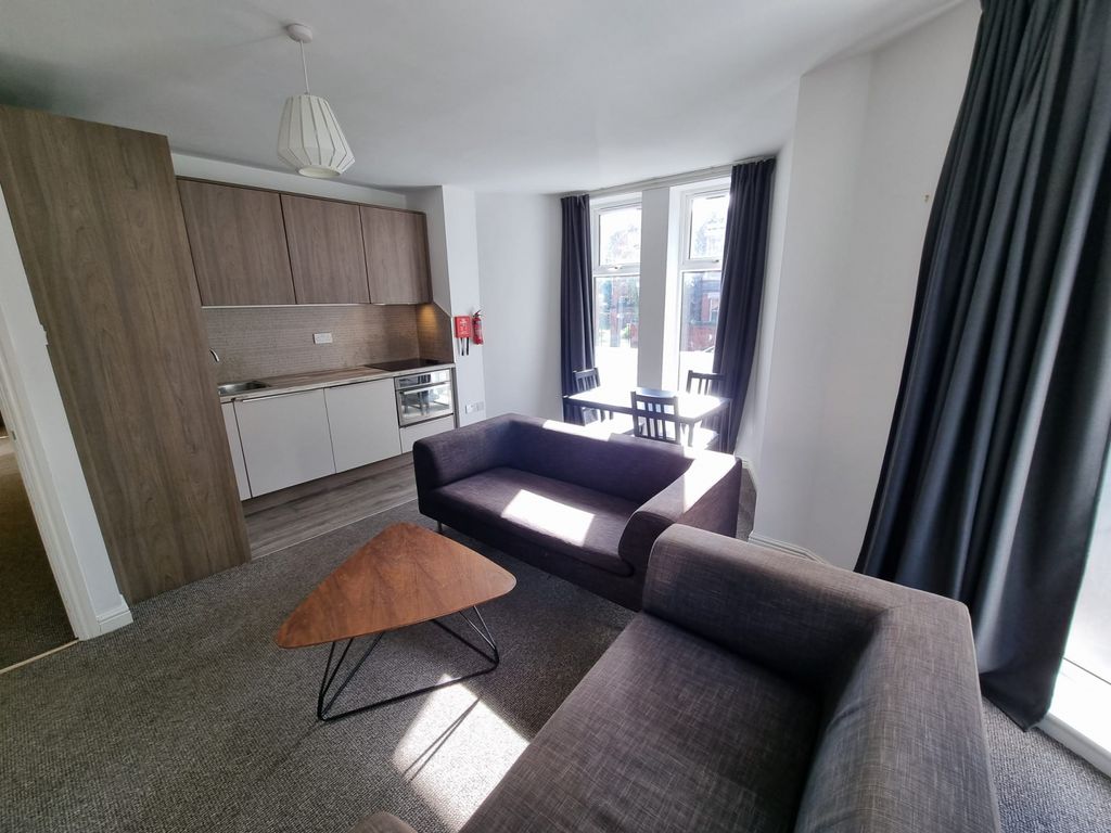 Property photo 2 of 8 Gallery