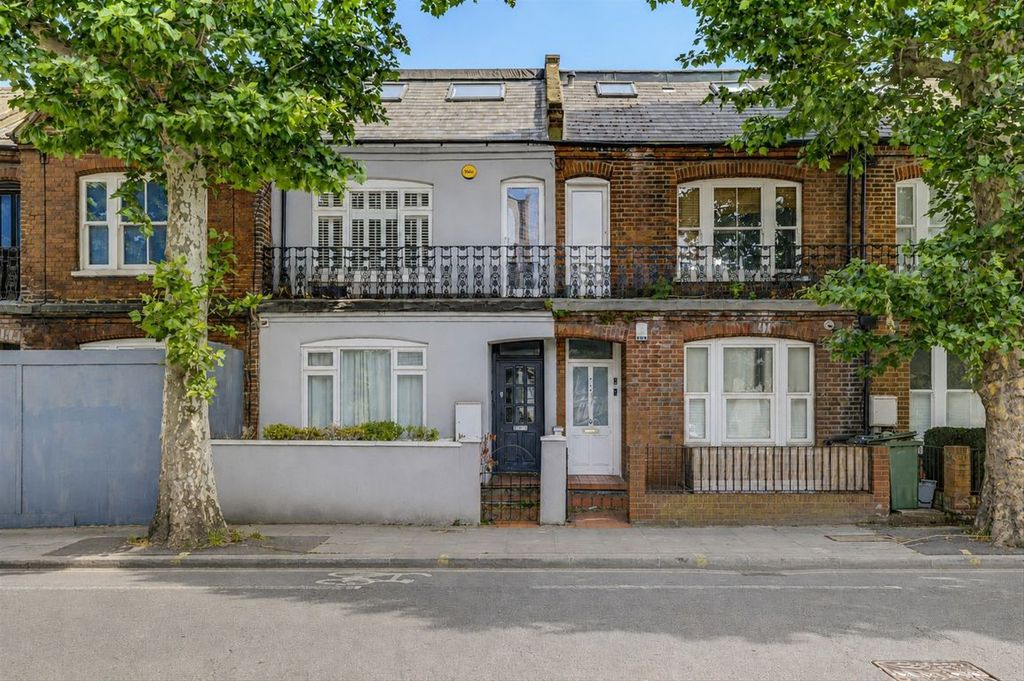 Property photo 1 of 10