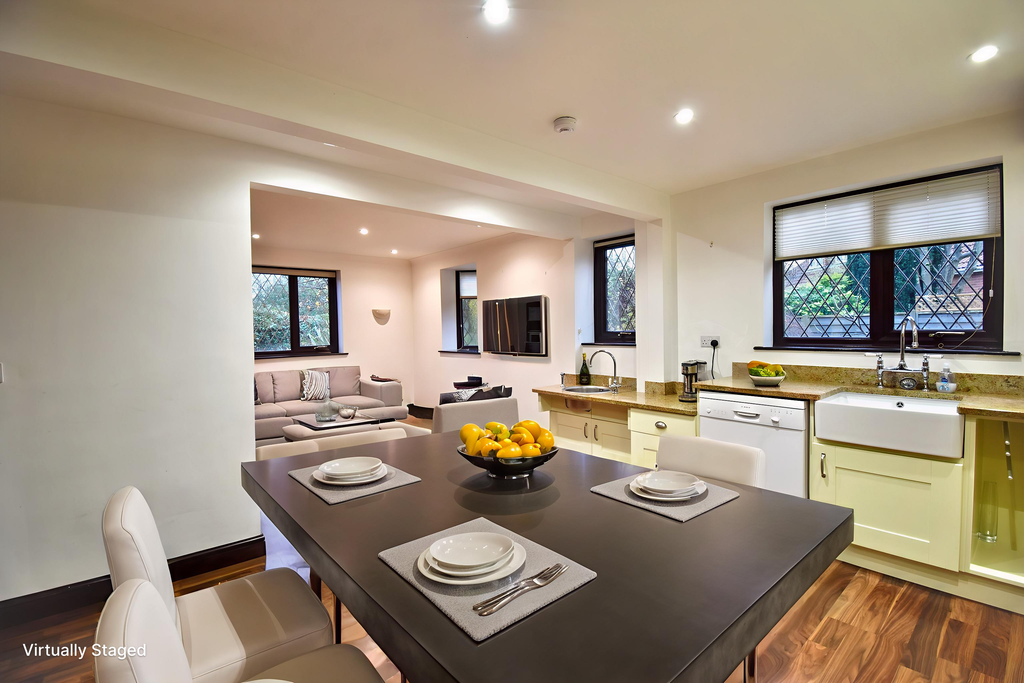 Property photo 2 of 28