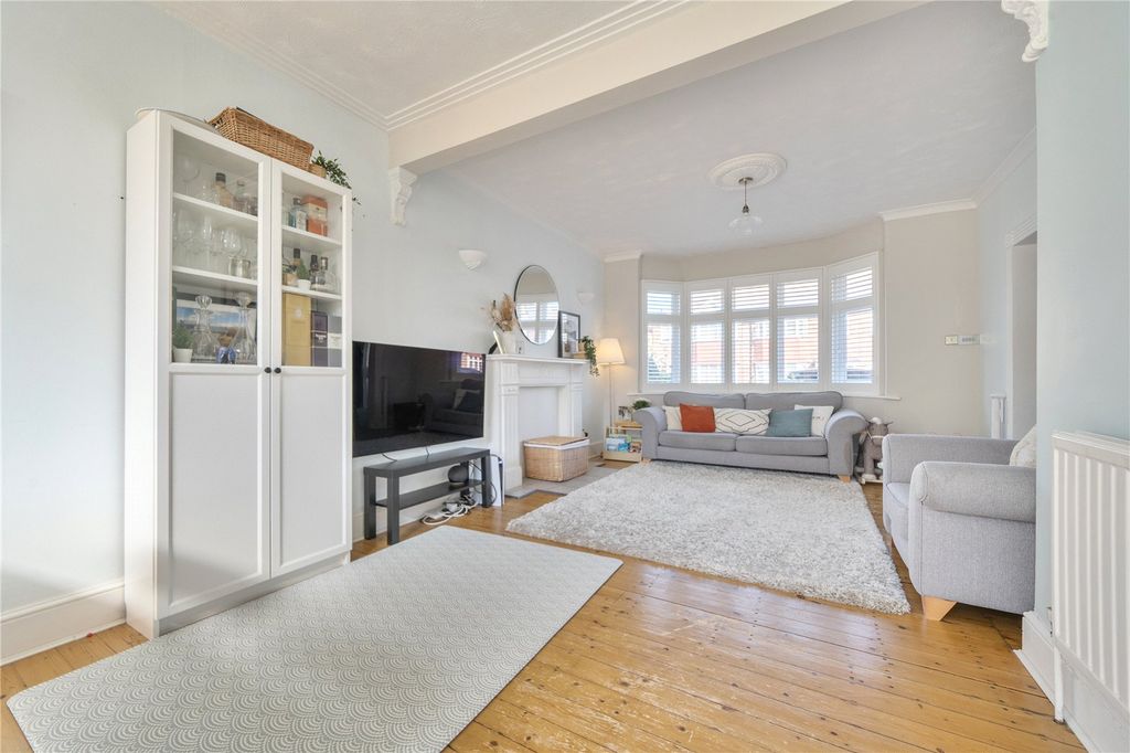 Property photo 2 of 19 Picture No. 40