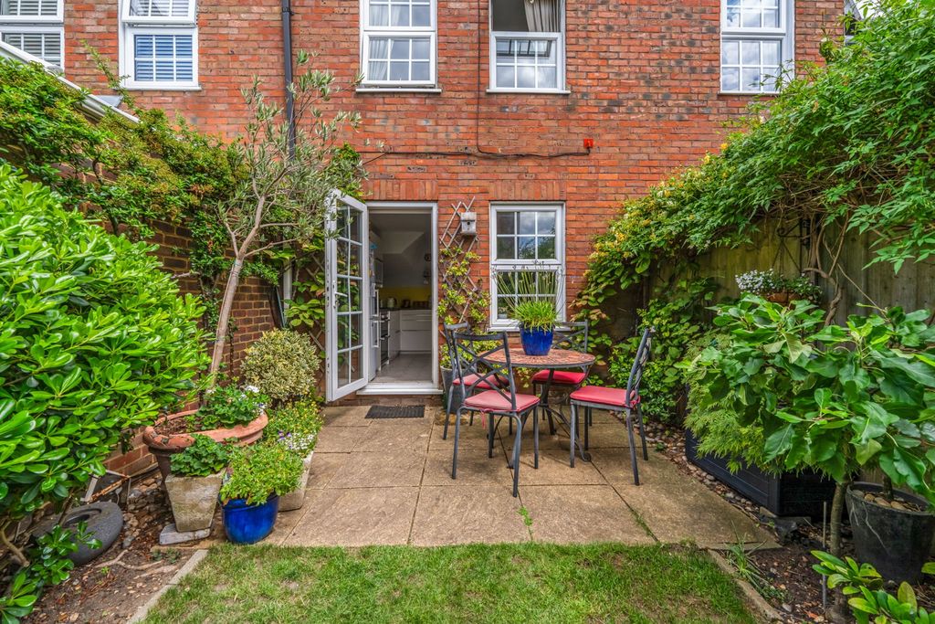 Property photo 3 of 19