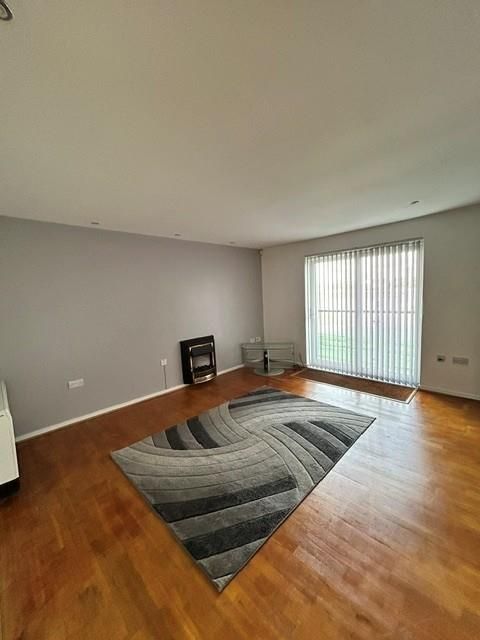 Property photo 3 of 11 Lounge.Jpg