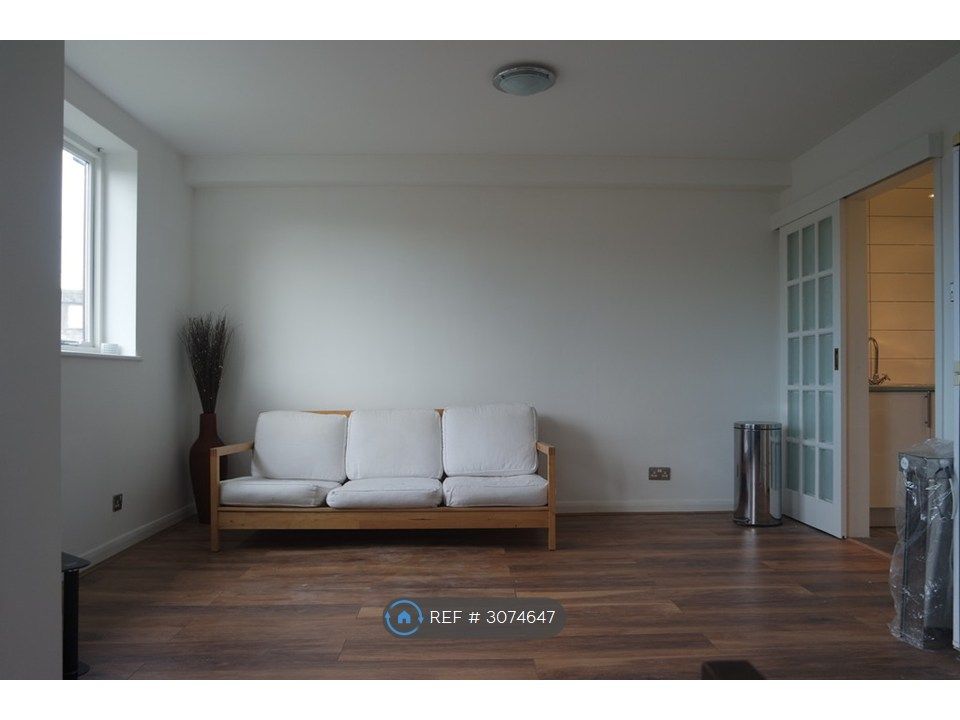 Property photo 2 of 6 Studio (Part 1)