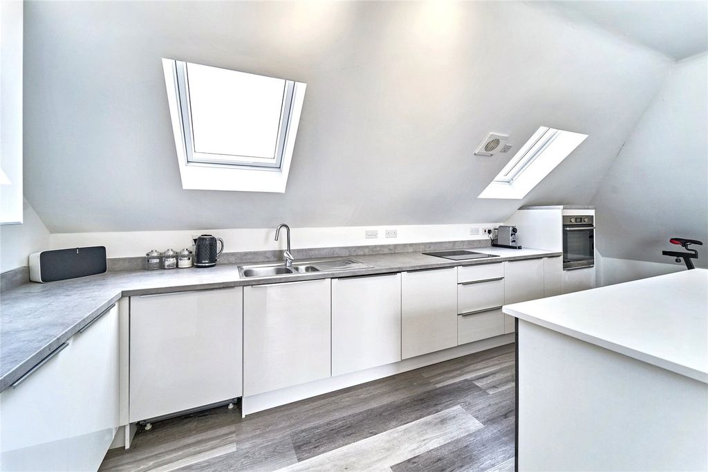Property photo 3 of 12 Kitchen/Lounge/Diner