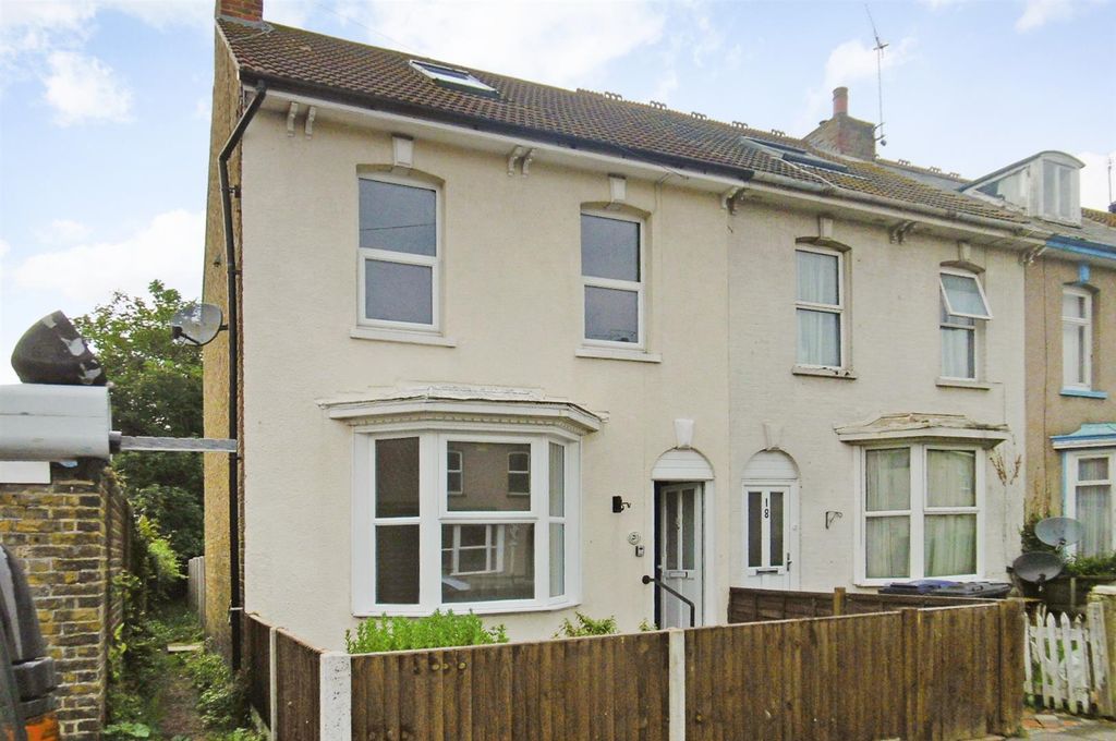 Property photo 1 of 8