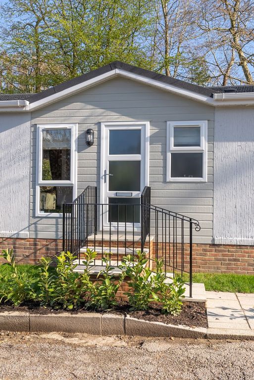 Property photo 3 of 21 Photo 3