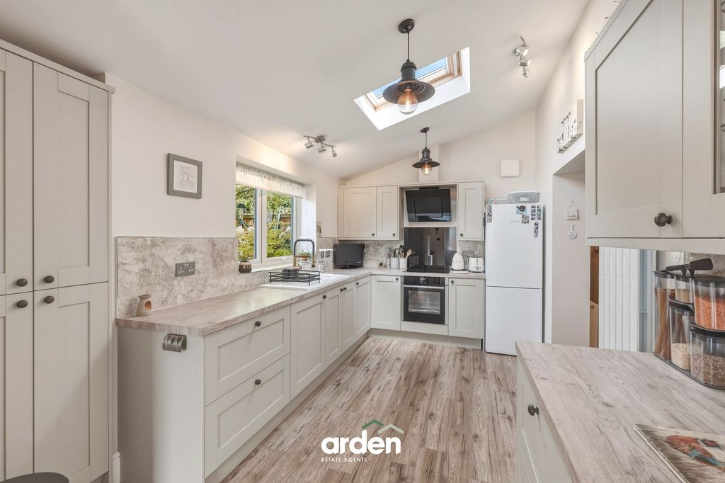 Property photo 2 of 14