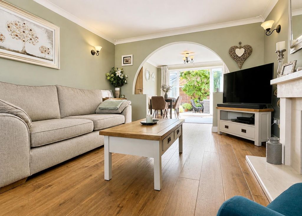 Property photo 3 of 29 1673B105-F838-4941-B669-D564Ddff8993.Png