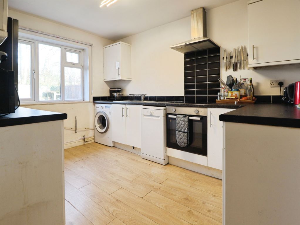 Property photo 2 of 22