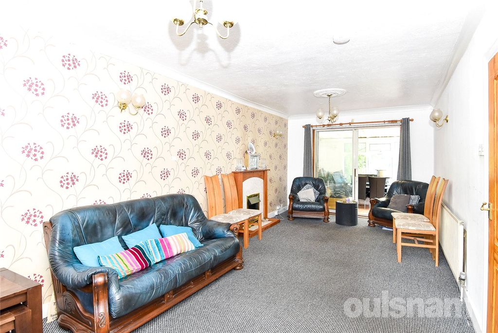 Property photo 2 of 15 Picture No. 04