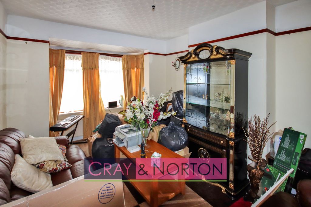 Property photo 2 of 9 Photo 9