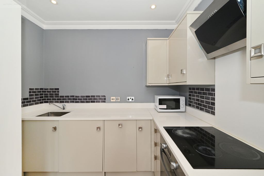 Property photo 3 of 8 Photo 3