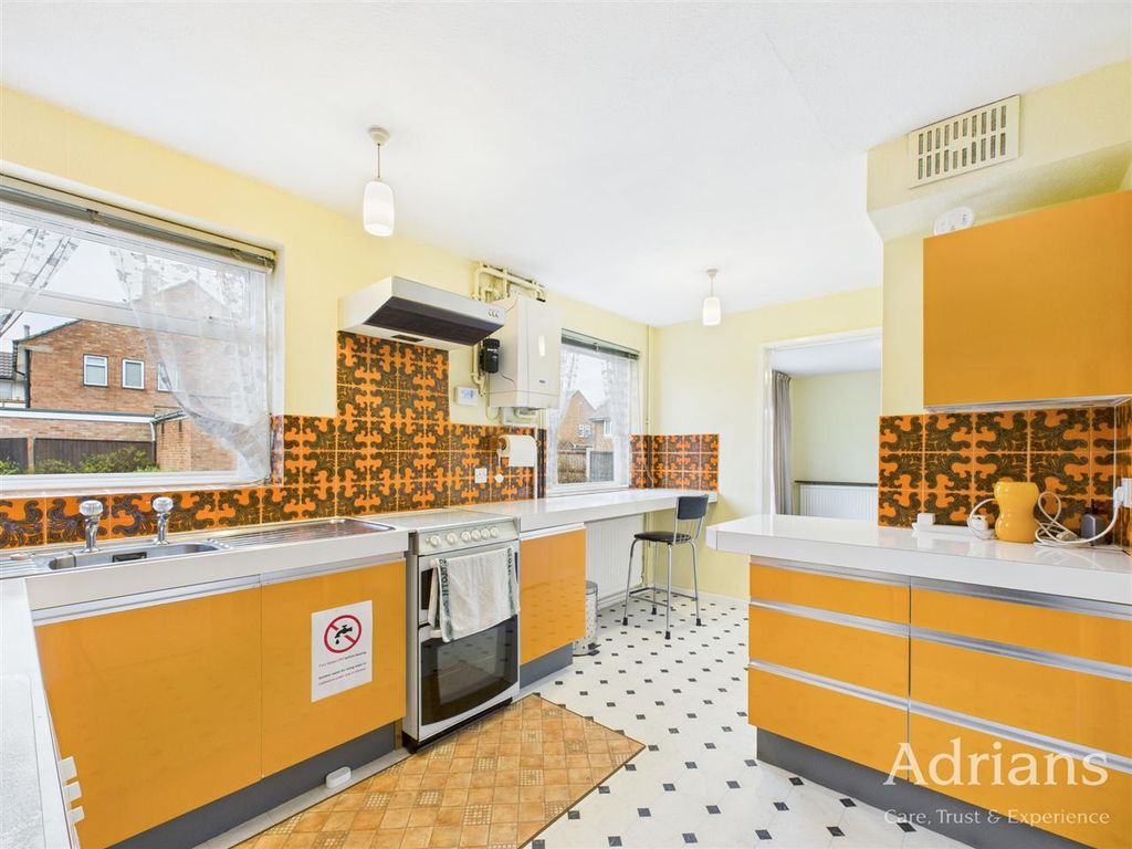 Property photo 3 of 25