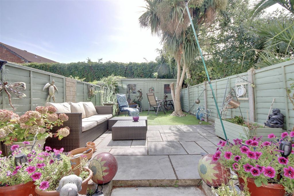 Property photo 3 of 13 A1Fbeb03-E7B0-4D0C-Ad21-B44A81558936_1_201_A.Jpeg