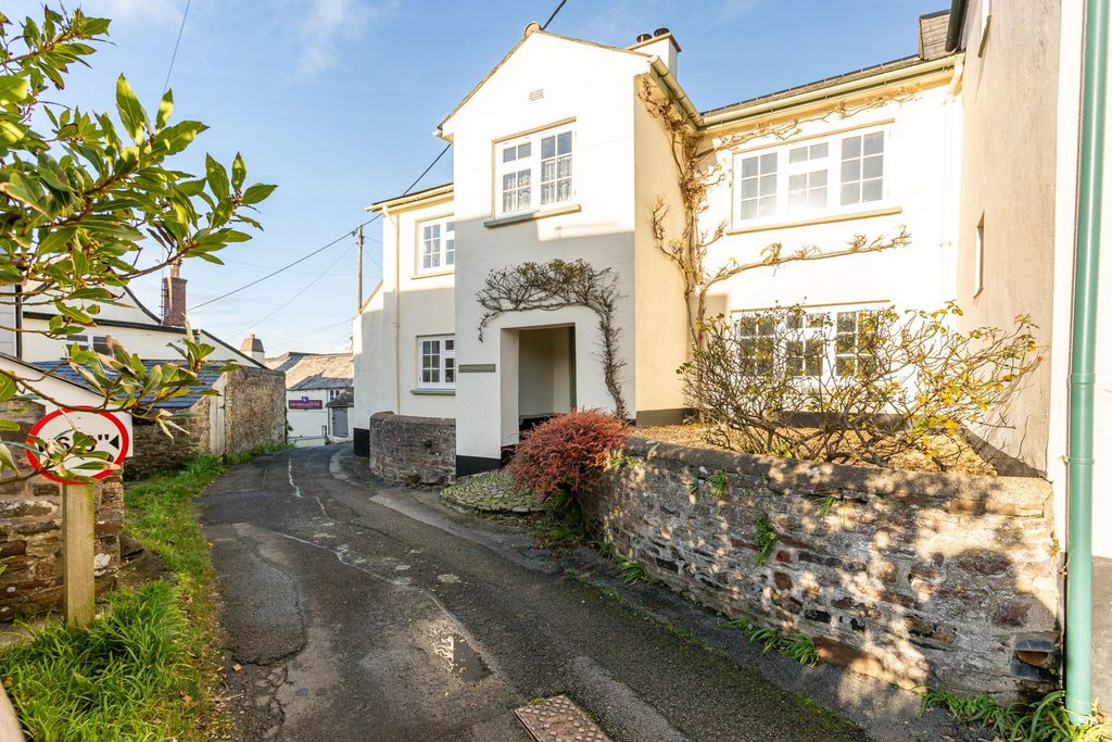 Property photo 2 of 57