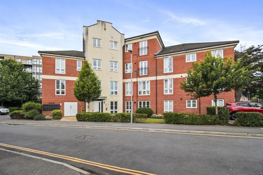 Property photo 1 of 15 Stroudley House 1-013.Jpg