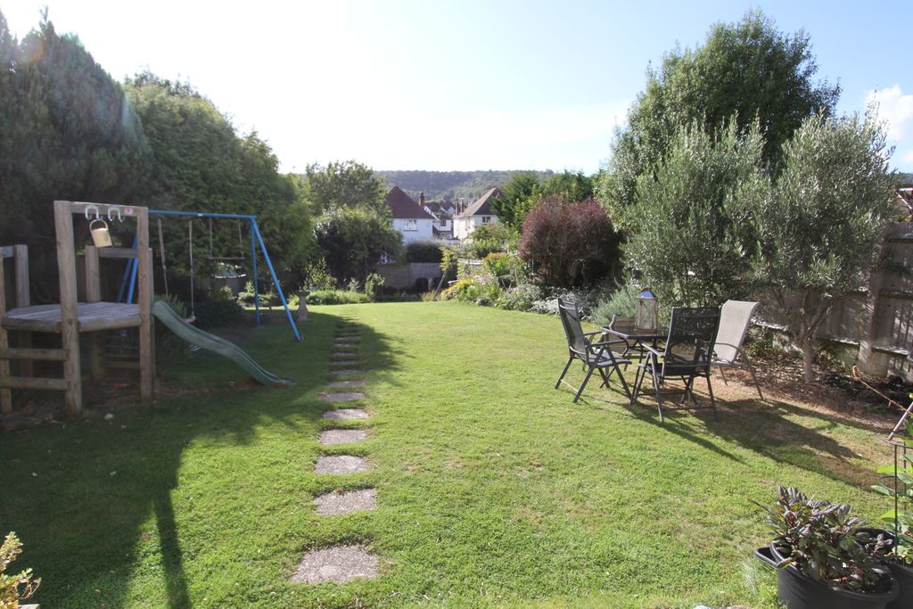 Property photo 2 of 13