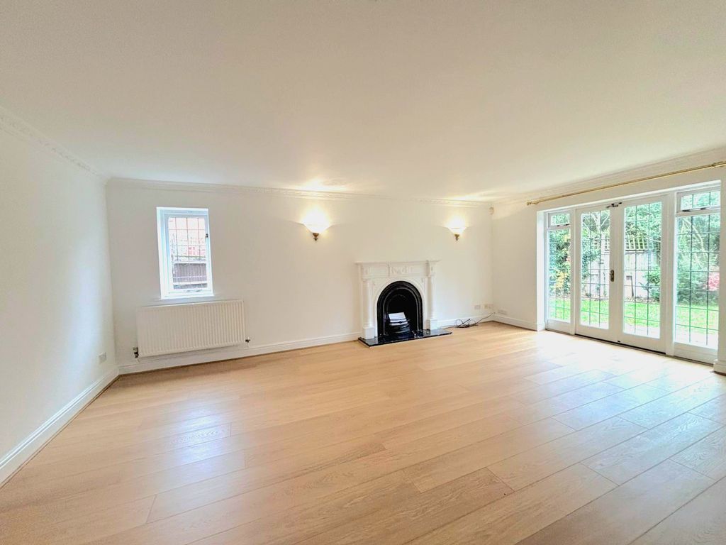 Property photo 2 of 21 Reception 2