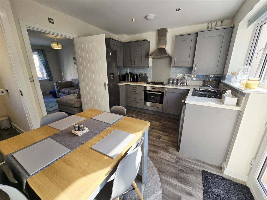 Property photo 2 of 19 1000056114.Jpg