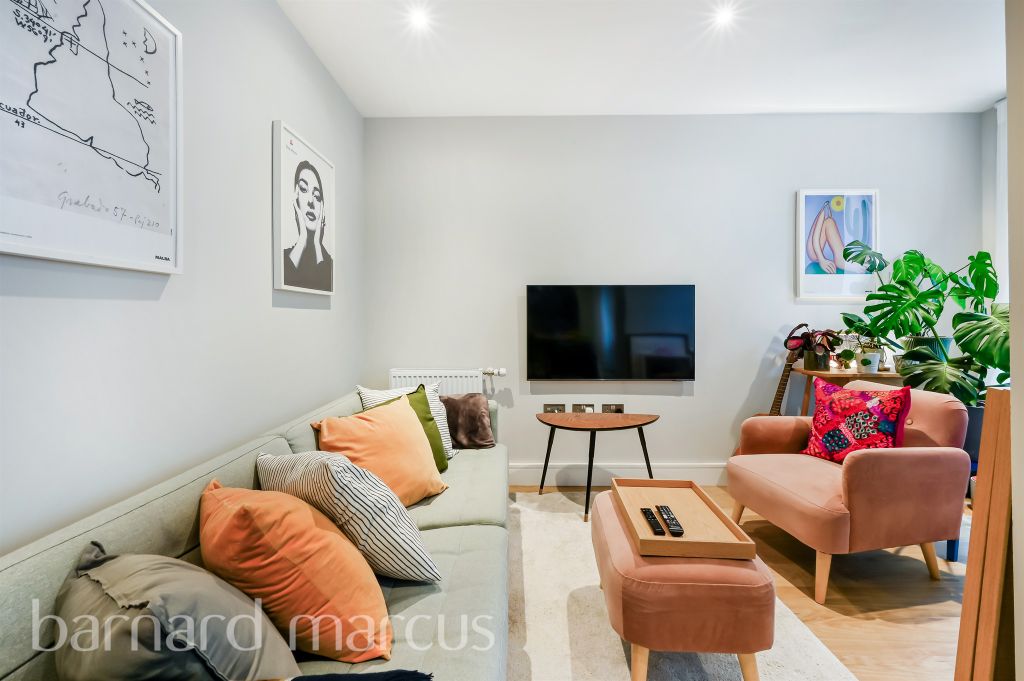 Property photo 3 of 12