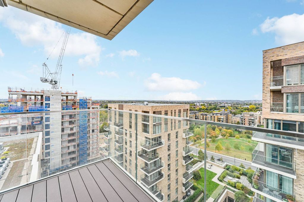 Property photo 2 of 22