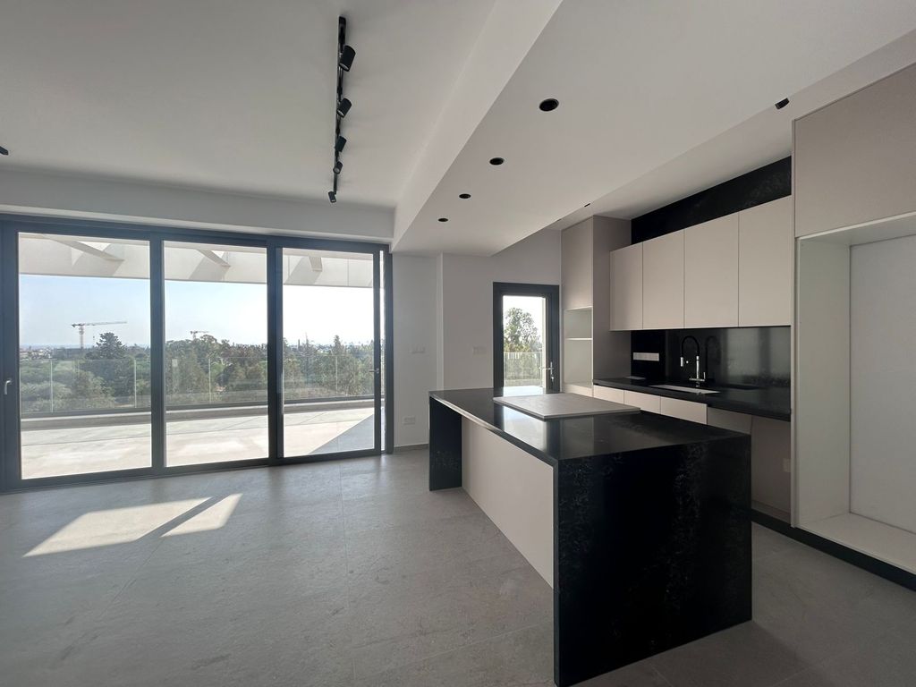 Property photo 3 of 26