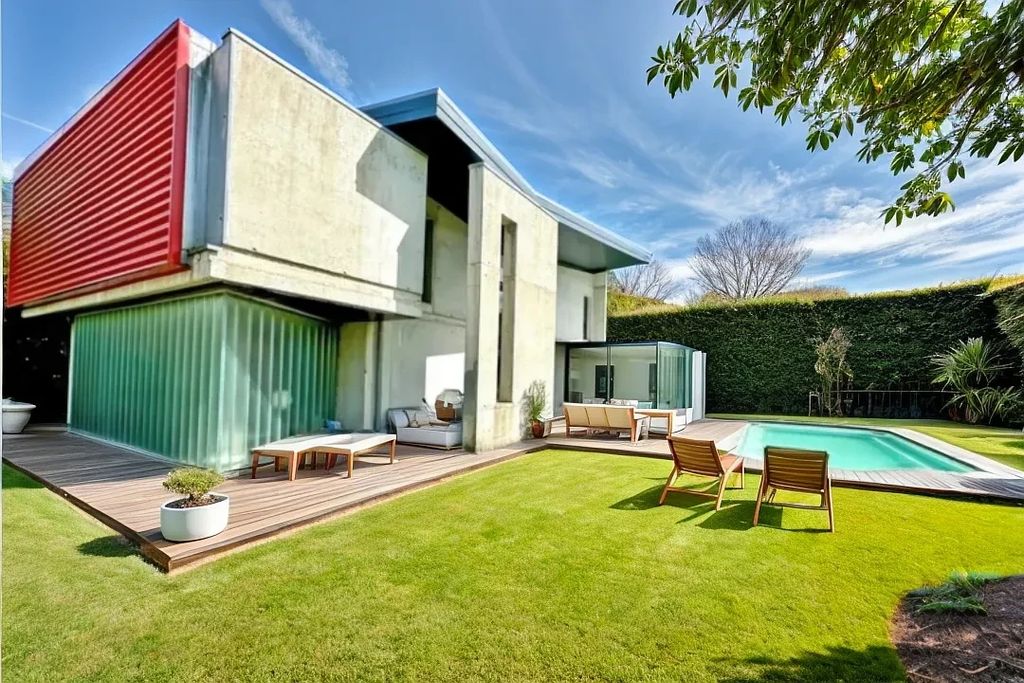 Property photo 1 of 12