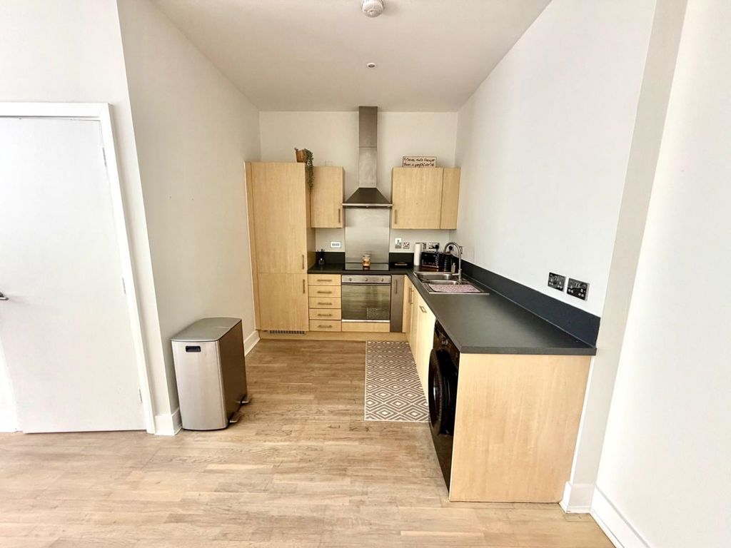 Property photo 3 of 5 Kitchen