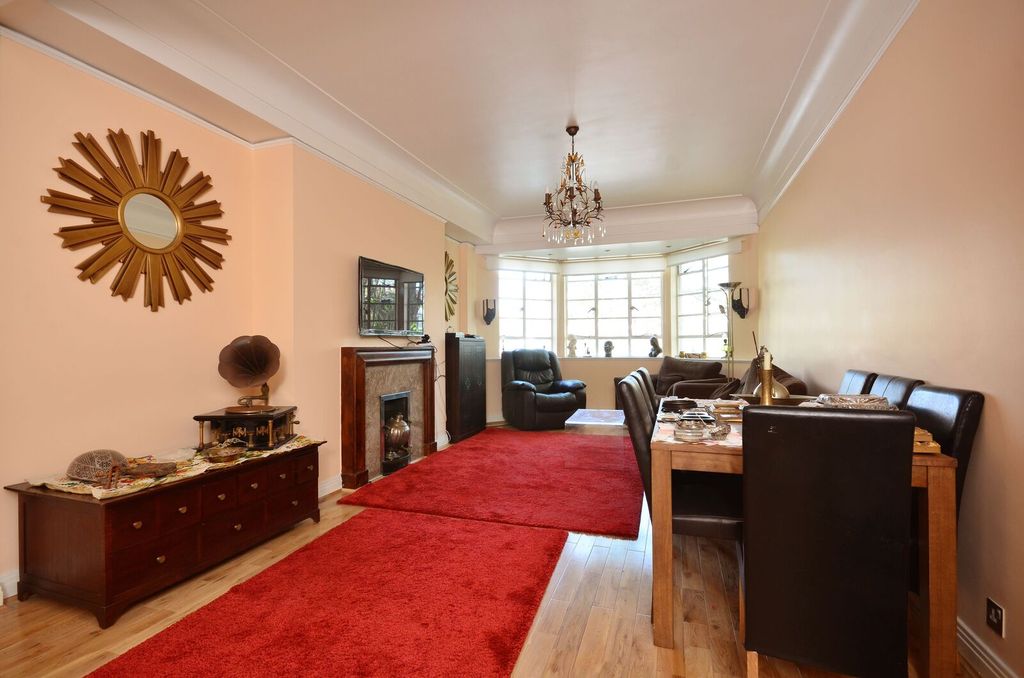 Property photo 3 of 5