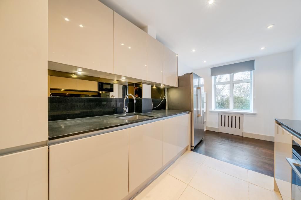 Property photo 2 of 21 Kitchen