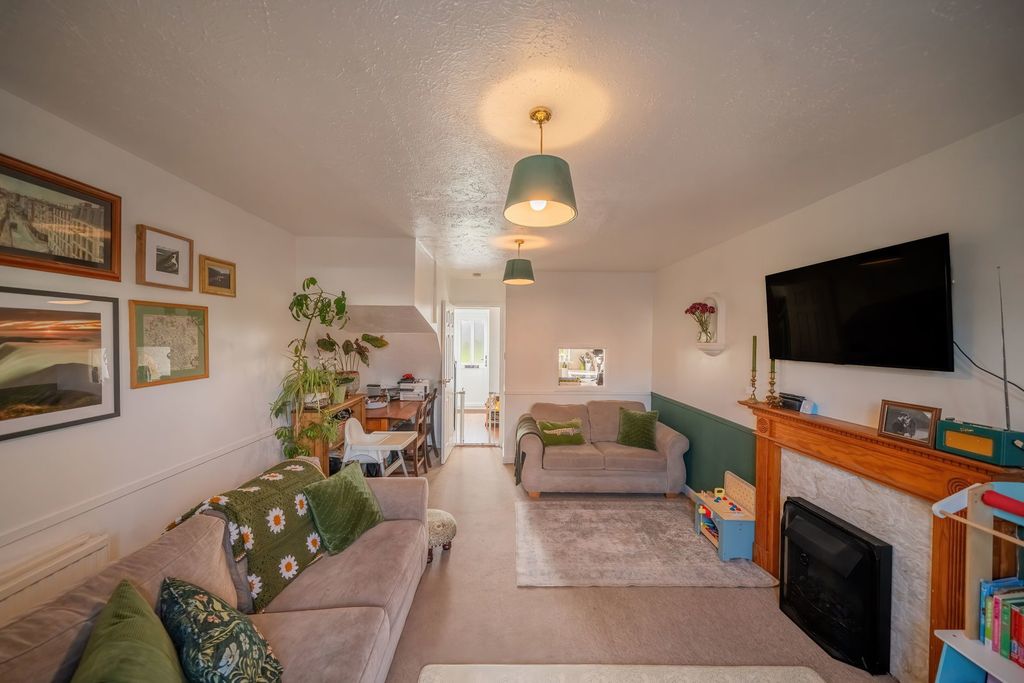 Property photo 3 of 16