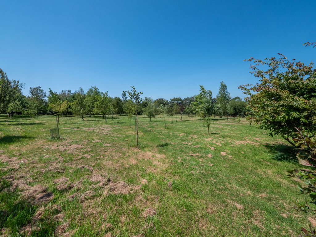 Property photo 3 of 30