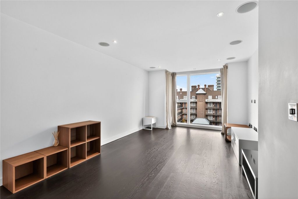 Property photo 1 of 10 Reception Room