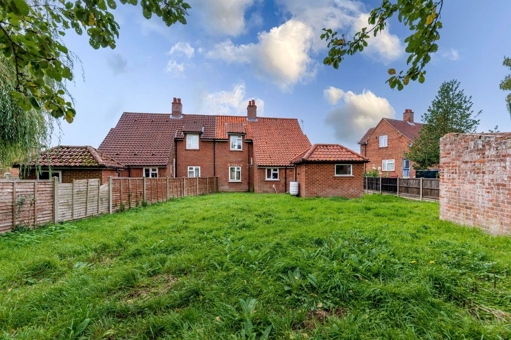 Property photo 2 of 7