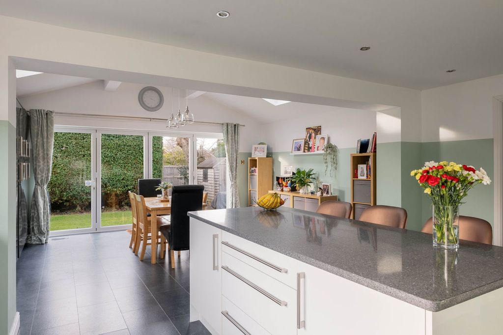 Property photo 1 of 21