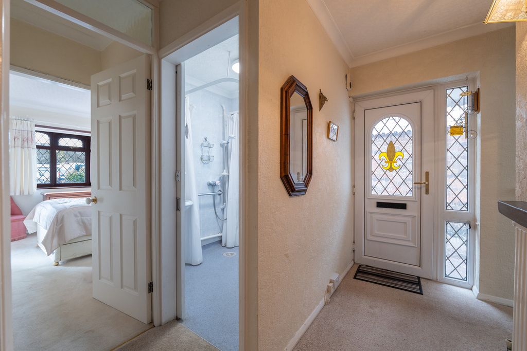 Property photo 2 of 18
