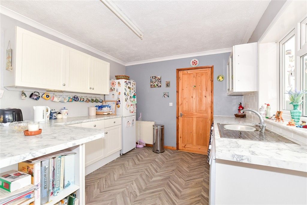 Property photo 3 of 13 Kitchen