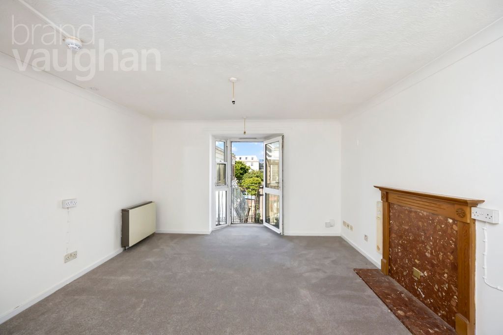 Property photo 2 of 16 Picture No. 96