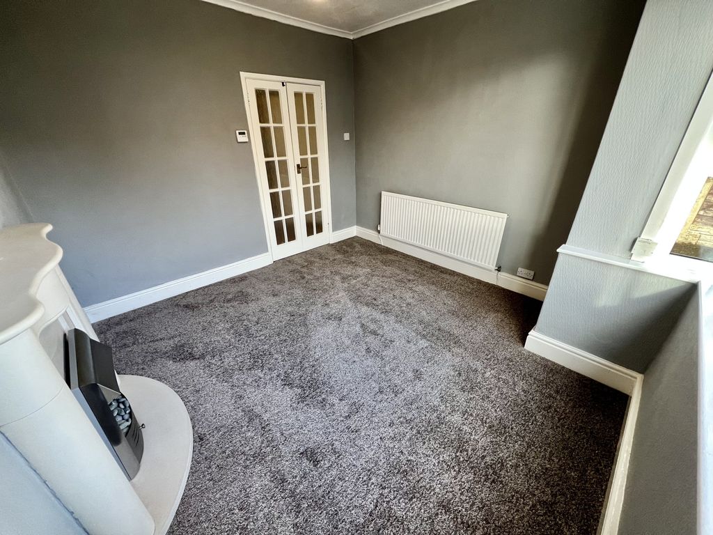 Property photo 3 of 25