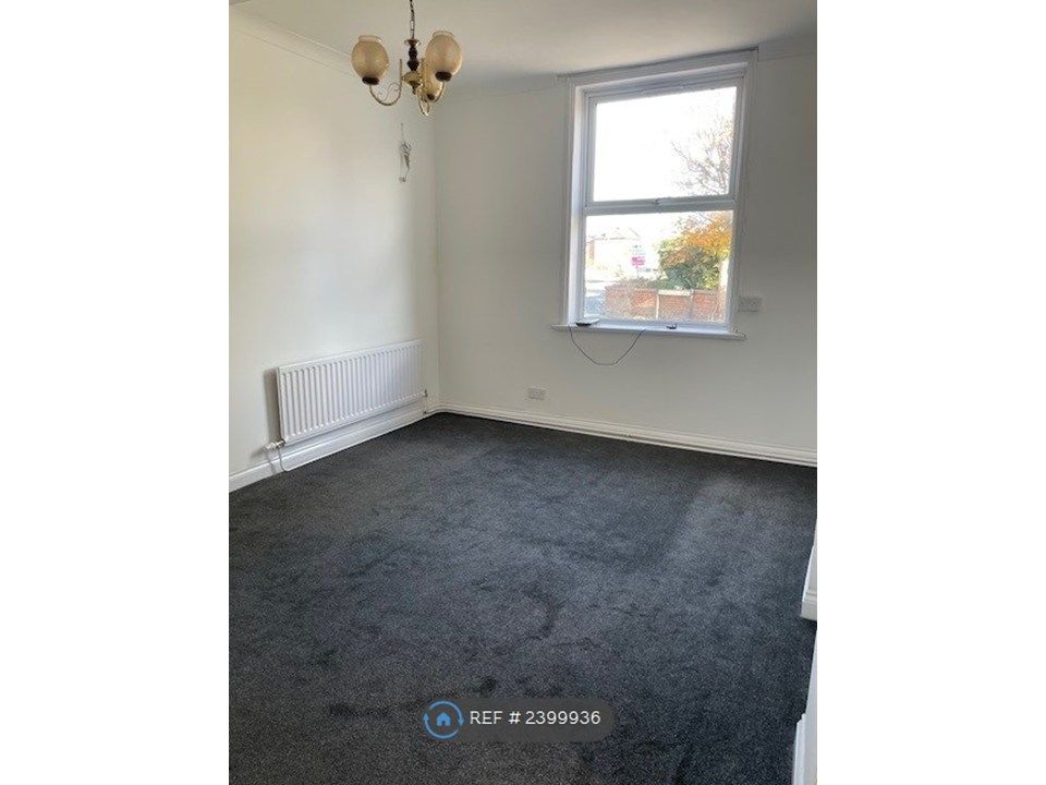 Property photo 2 of 8 Dining Room