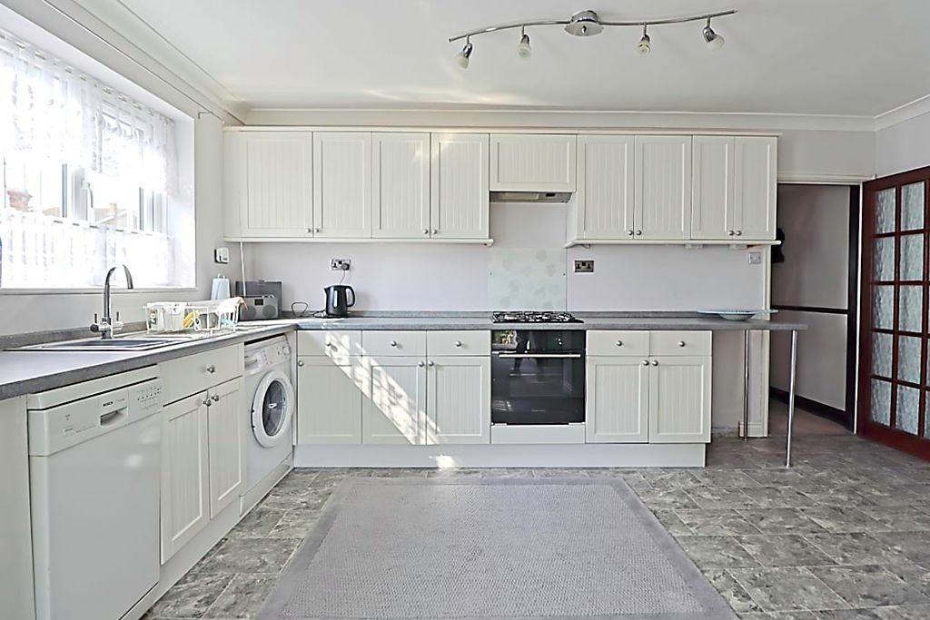 Property photo 2 of 15 Kitchen
