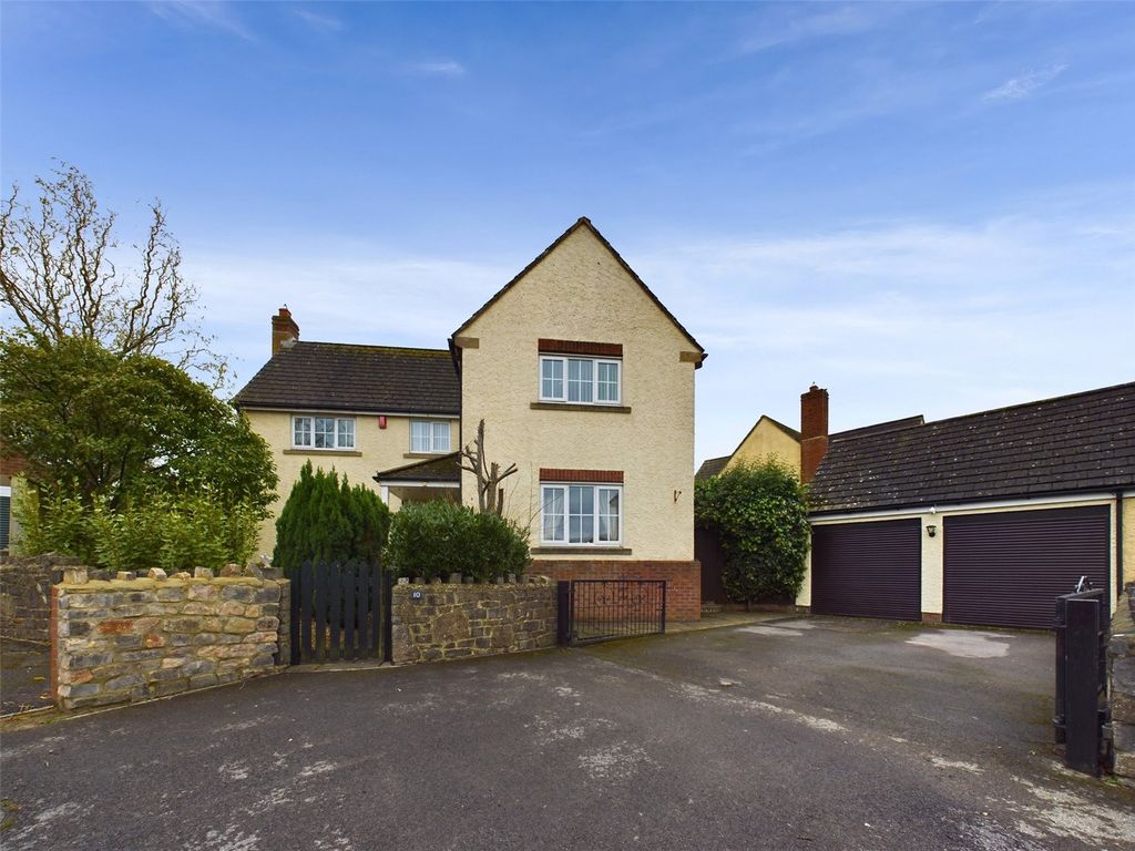 Property photo 1 of 37 Picture No. 05