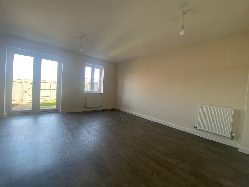 Property photo 3 of 9 Living Room
